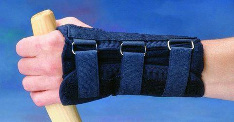 Rolyan D-Ring Wrist Braces Black - Right L - Regular Length